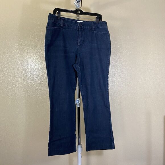 St. John's Bay Straight Leg Denim Jeans Women's Size 14 Blue Mid Rise Dark Wash - Picture 1 of 16